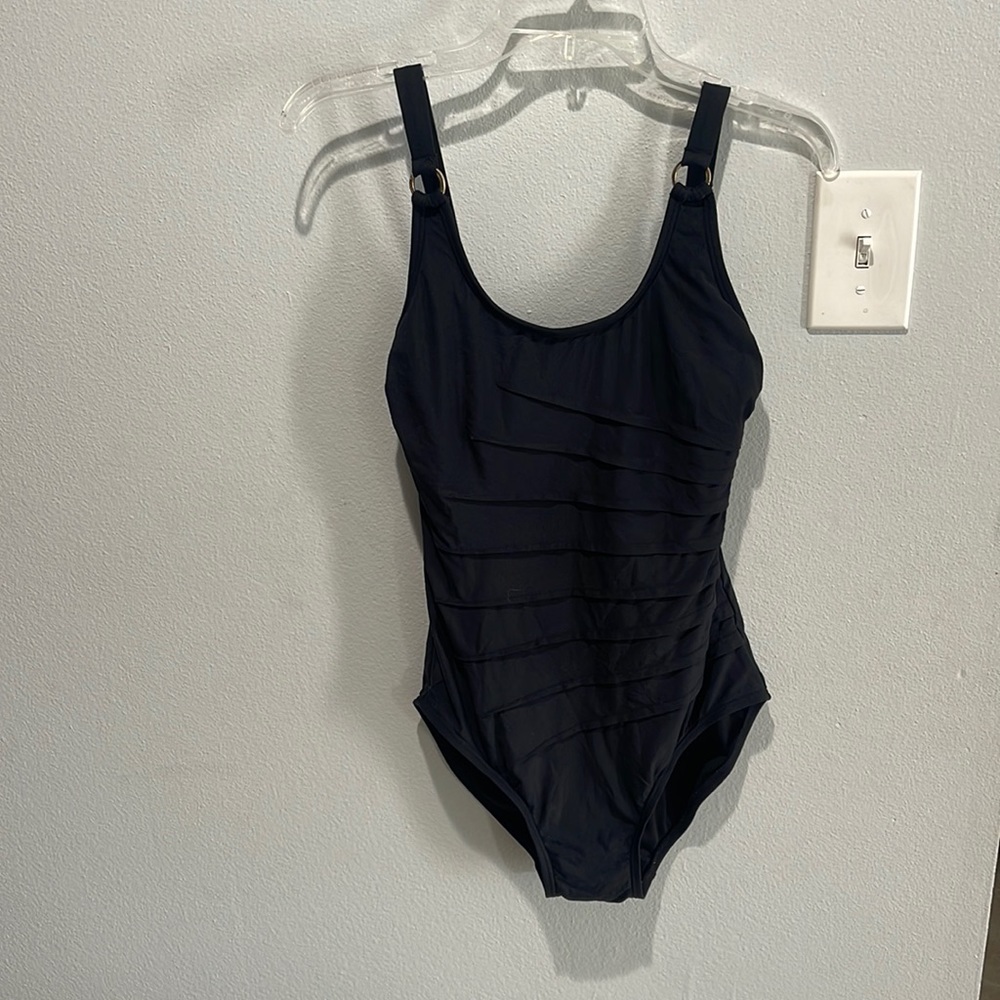 Calvin Klein tummy control one piece swimsuit size 6
